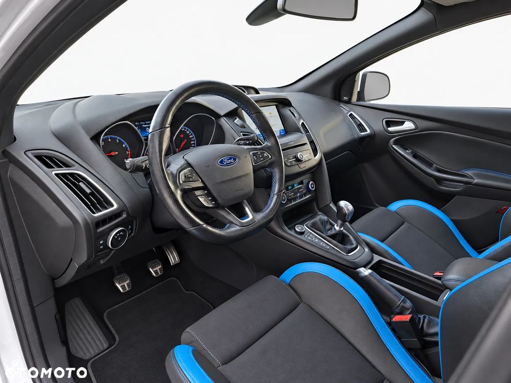 Ford Focus 2.3 EcoBoost RS - 12