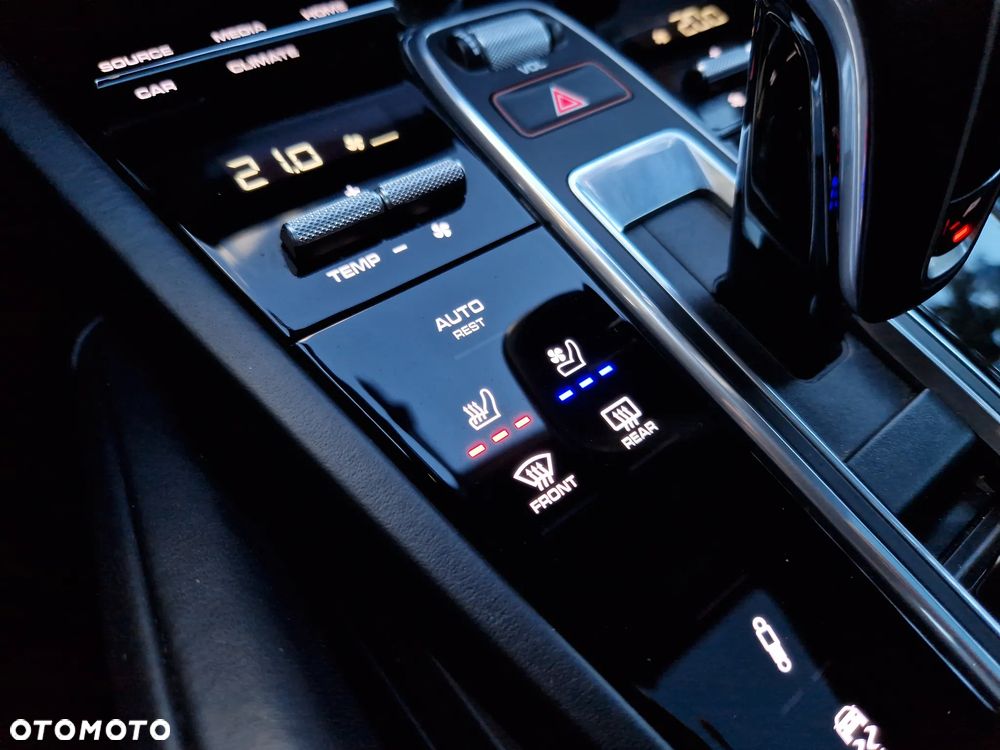 Porsche Cayenne S Platinum Edition - 23
