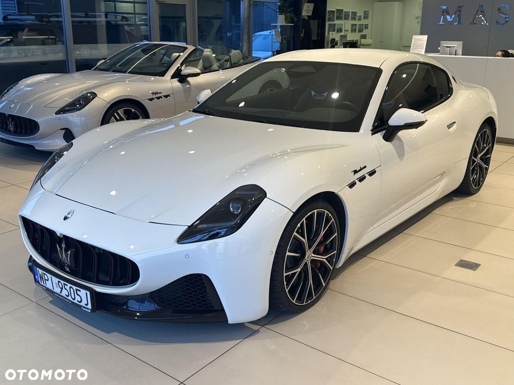 Maserati GranTurismo - 25