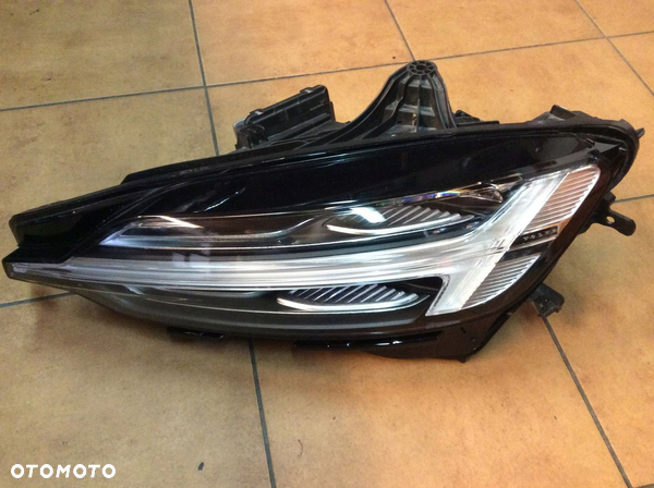 REFLEKTOR LAMPA LE VOLVO S60/V60 Z MODUŁEM FULL