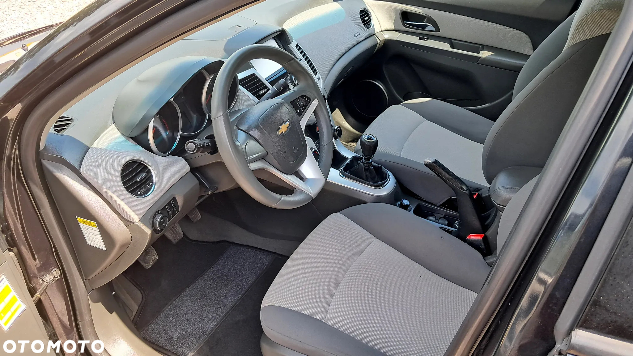 Chevrolet Cruze 1.6 LS - 5