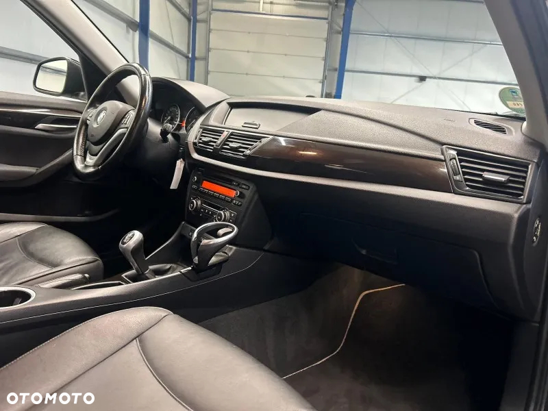 BMW X1 xDrive18d xLine - 32