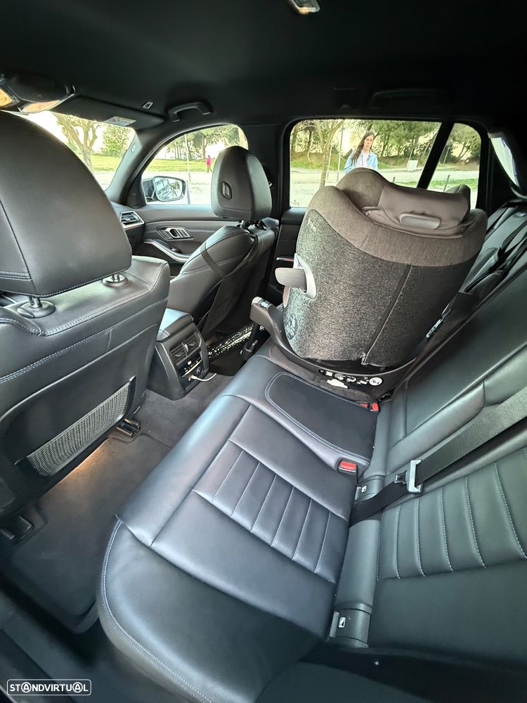 BMW 320 d Pack M Shadow Auto - 15