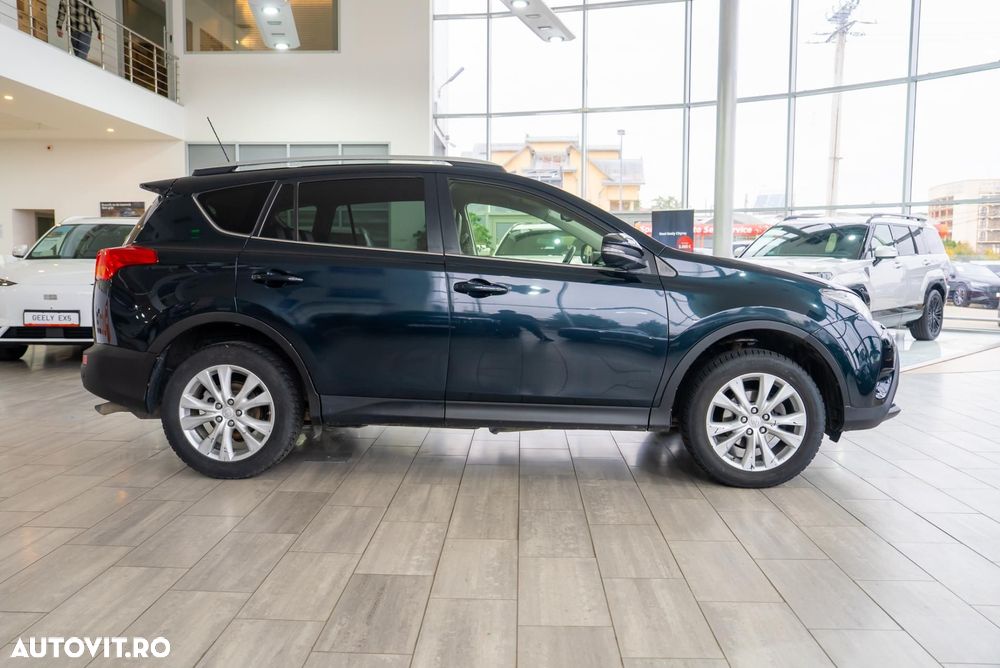 Toyota RAV4 - 8