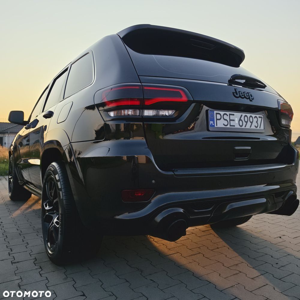 Jeep Grand Cherokee - 1