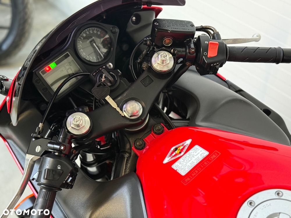 Honda CBR - 28