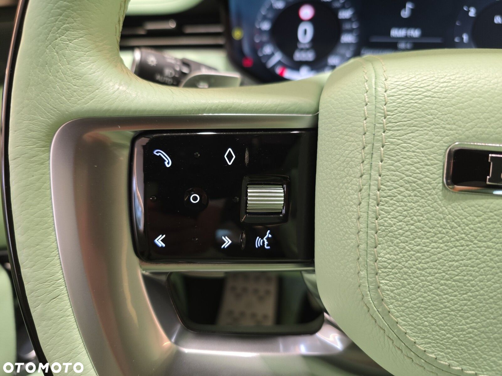 Land Rover Range Rover - 11