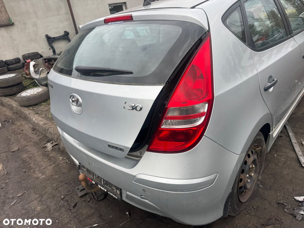 Hyundai i30 2R srebrny maska zderzak lift przedni pas  tylni lampa prawa lewa wspomaganie elektryczne drzwi prawe lewe - 4