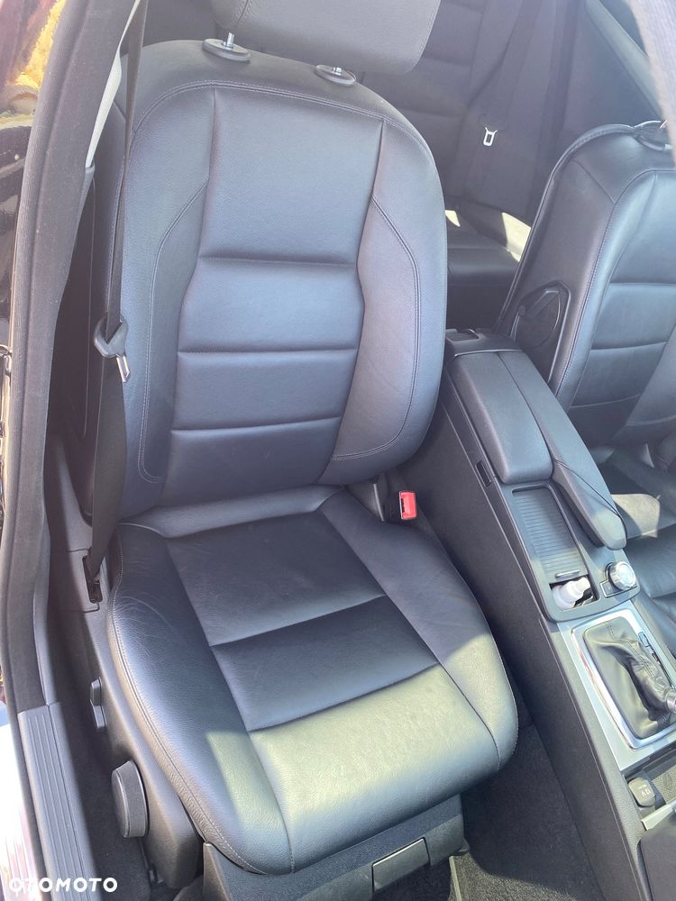 Mercedes-Benz Klasa C 300 CDI DPF 4Matic (BlueEFFICIENCY) 7G-TRONIC Avantgarde - 18