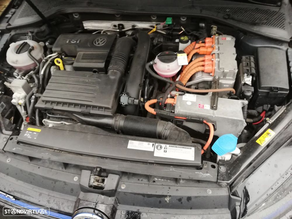 VW Golf 1.4 GTE Plug-In-Hybrid DSG - 22