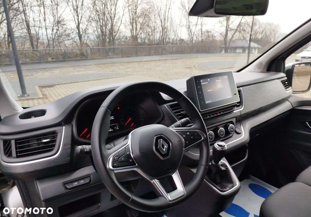 Renault Trafic - 12
