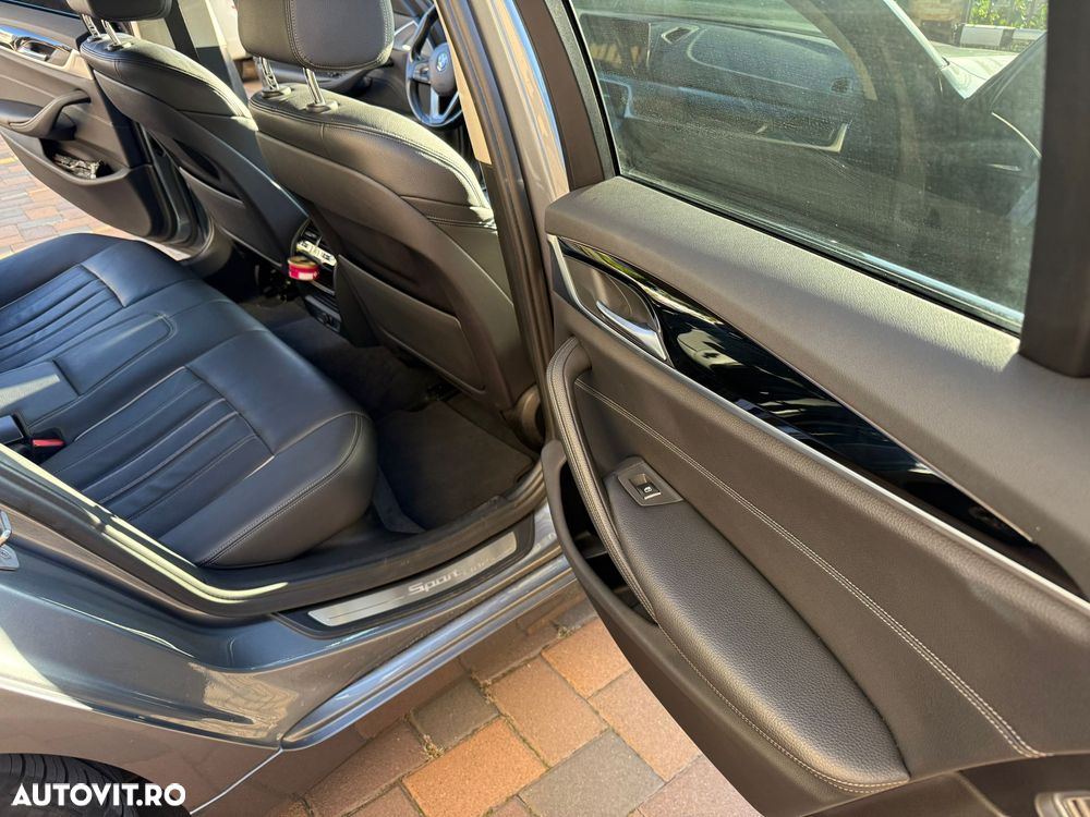 BMW Seria 5 520d Aut. Sport Line - 25