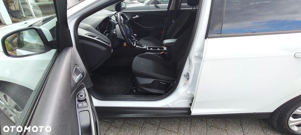 Ford Focus 1.0 EcoBoost Titanium - 10