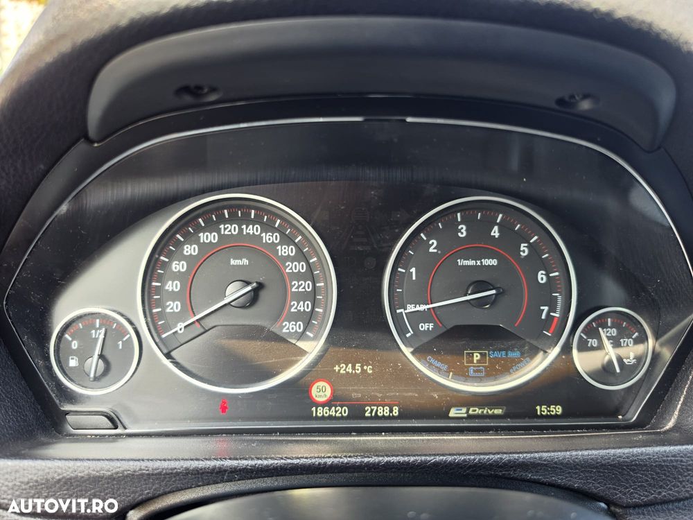BMW Seria 3 330e iPerformance M Sport - 11