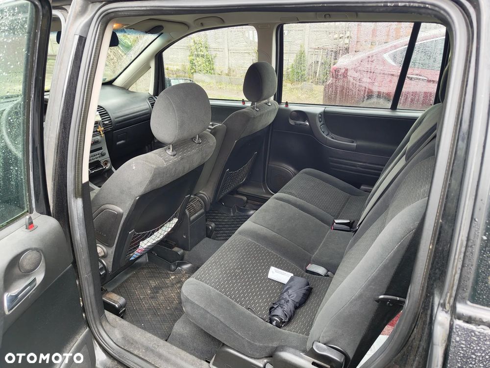 Opel Zafira 2.0 DTI - 11