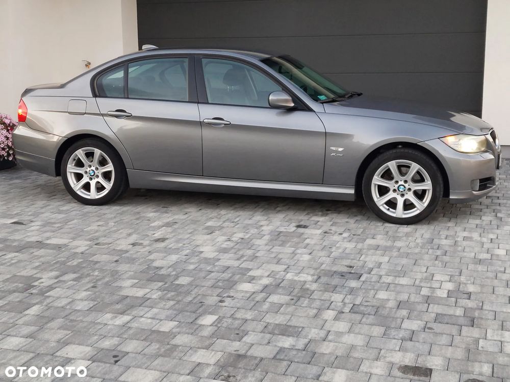 BMW Seria 3 320d xDrive DPF - 2