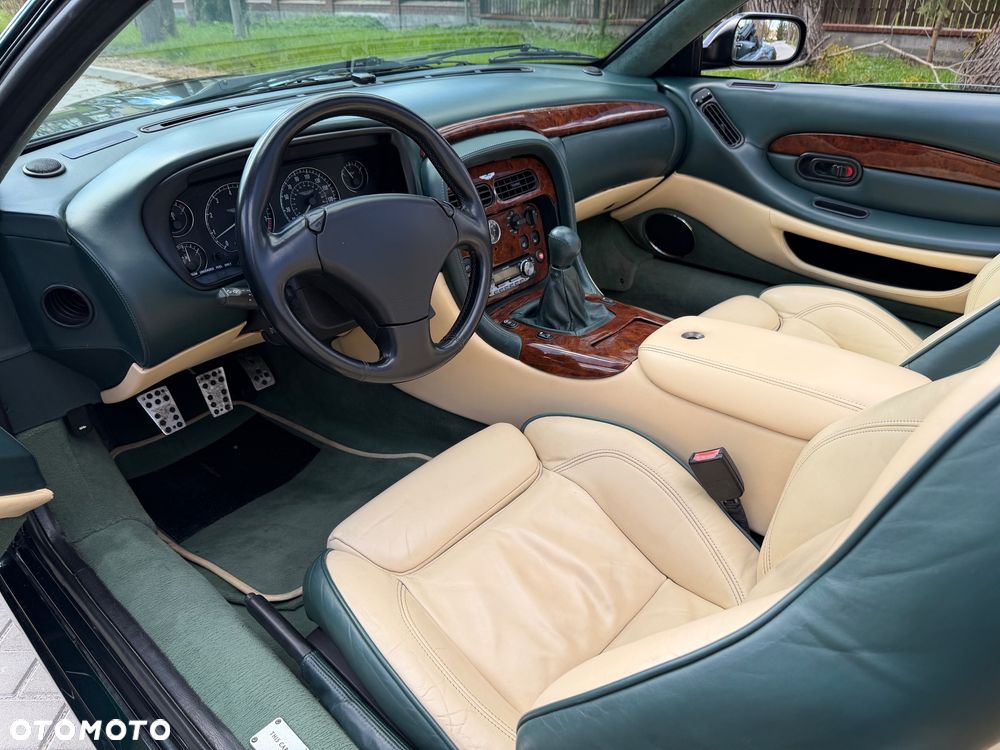 Aston Martin DB7 - 32