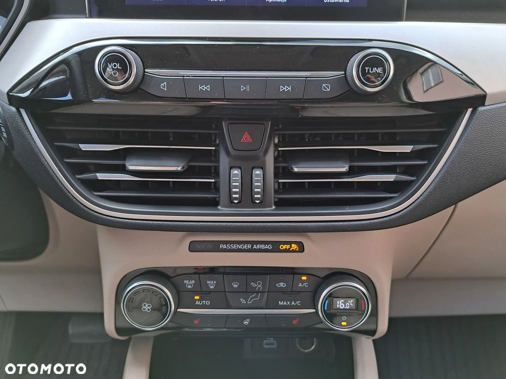 Ford Kuga - 23