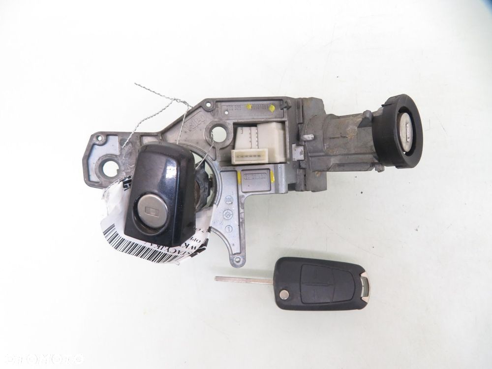 STACYJKA WKŁADKI OPEL ASTRA III H N0501881 2421430 - 3