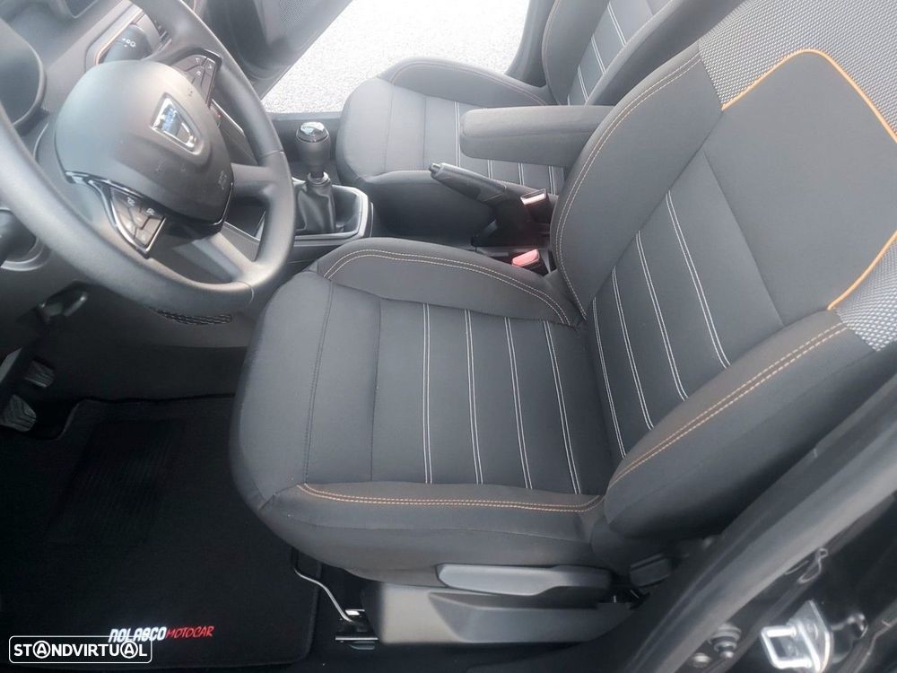 Dacia Sandero — fotografia 16