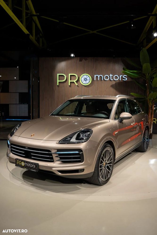 Porsche Cayenne - 5