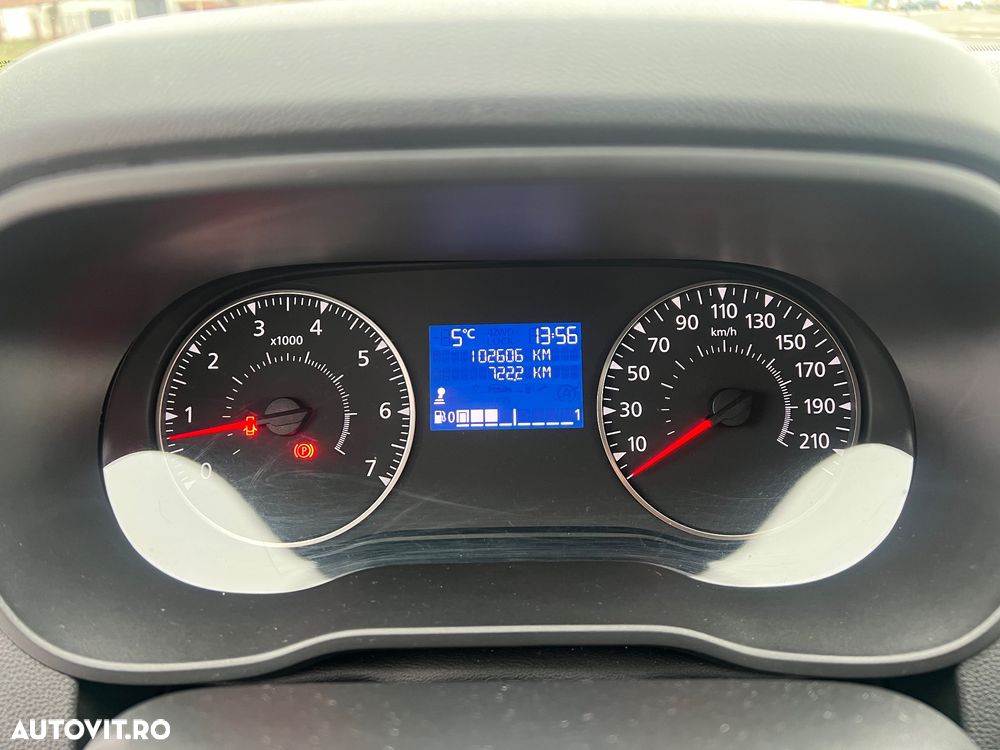 Dacia Duster 1.6 SCe Essential - 18