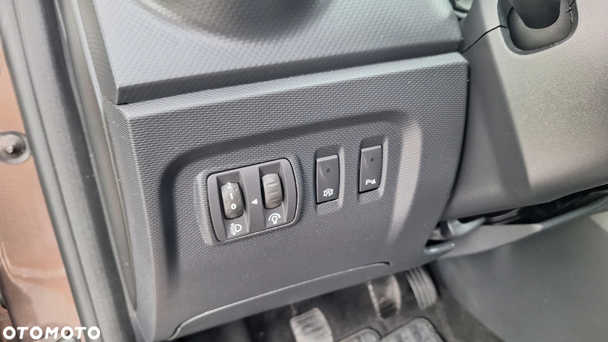 Renault Captur 0.9 Energy TCe Intens EU6 - 18