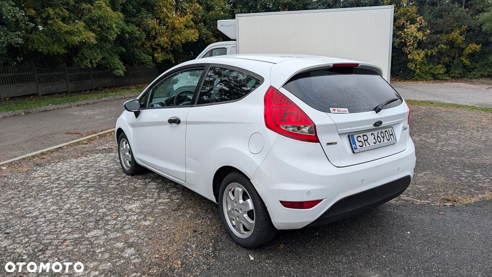 Ford Fiesta 1.4 TDCi Ambiente - 5