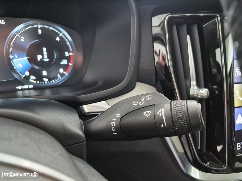 Volvo V60 2.0 B4 Inscription Geartronic - 29