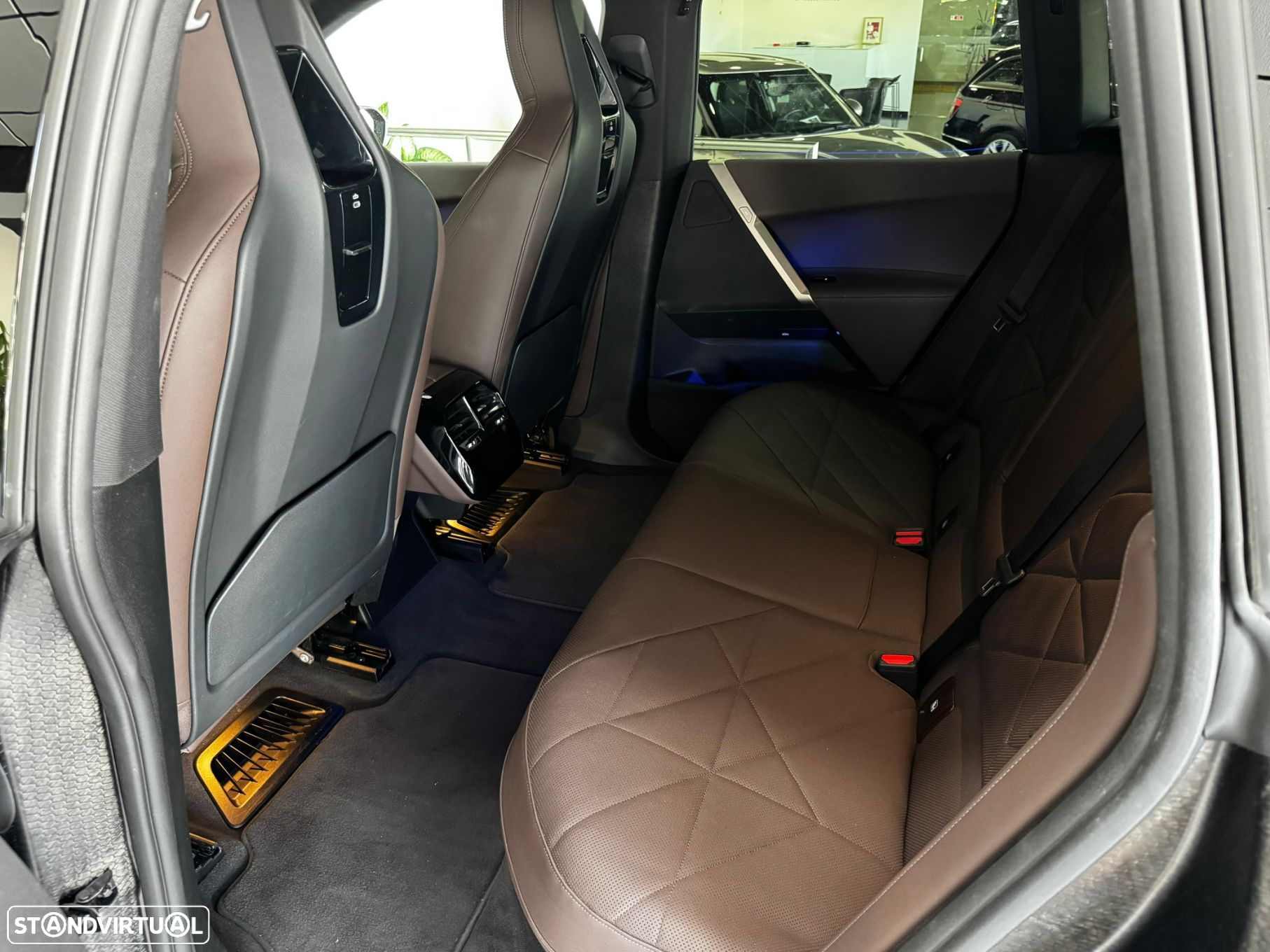 BMW iX xDrive 40 Pack Desportivo - 7