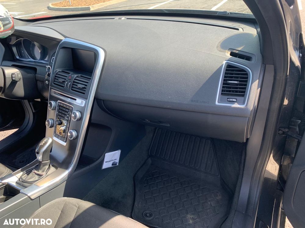 Volvo XC 60 D4AWD Kinetic - 8