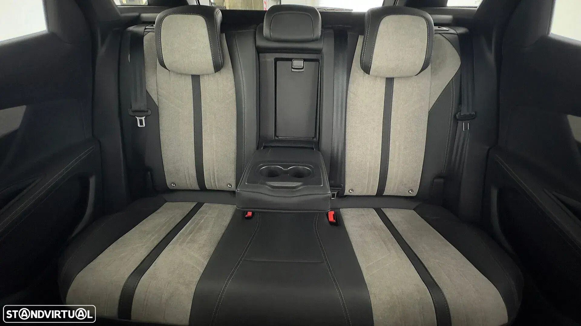 Peugeot 3008 1.6 Hybrid GT e-EAT8 - 50