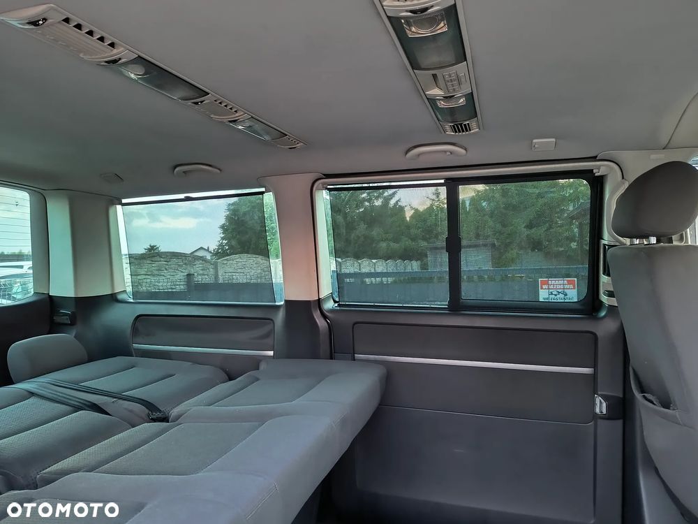 Volkswagen Multivan - 10