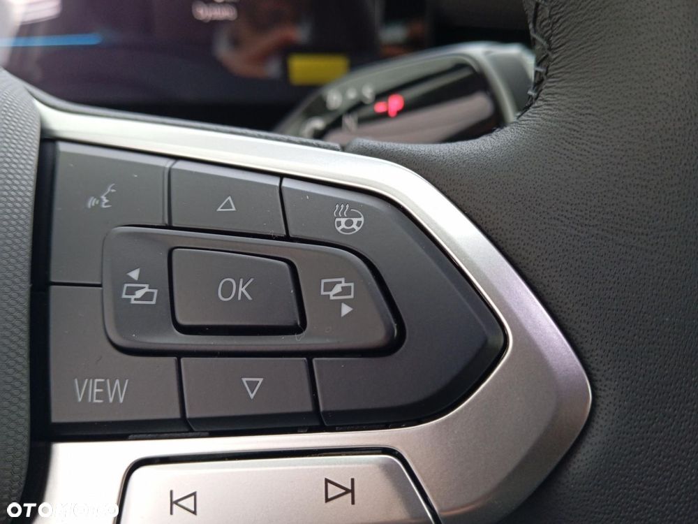 Volkswagen T-Roc - 24