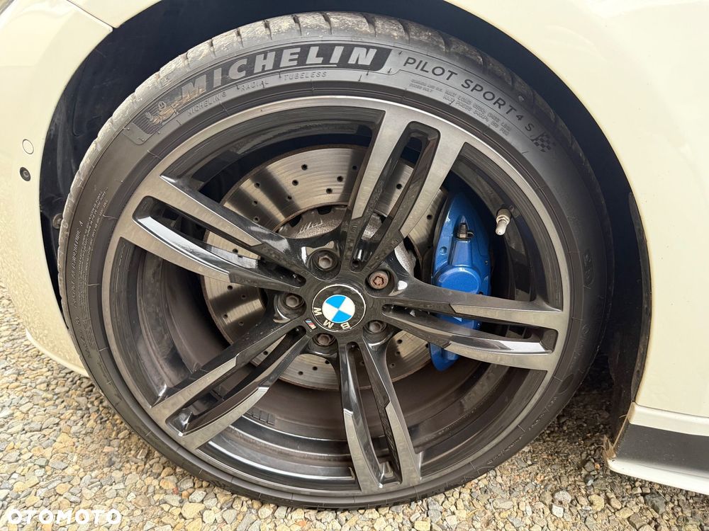 BMW Seria 3 330d xDrive Edition M Sport Shadow - 11
