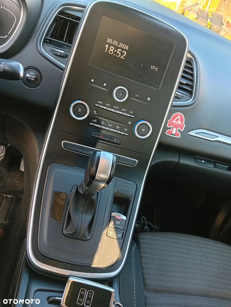 Renault Scenic 1.5 dCi Zen EDC - 17