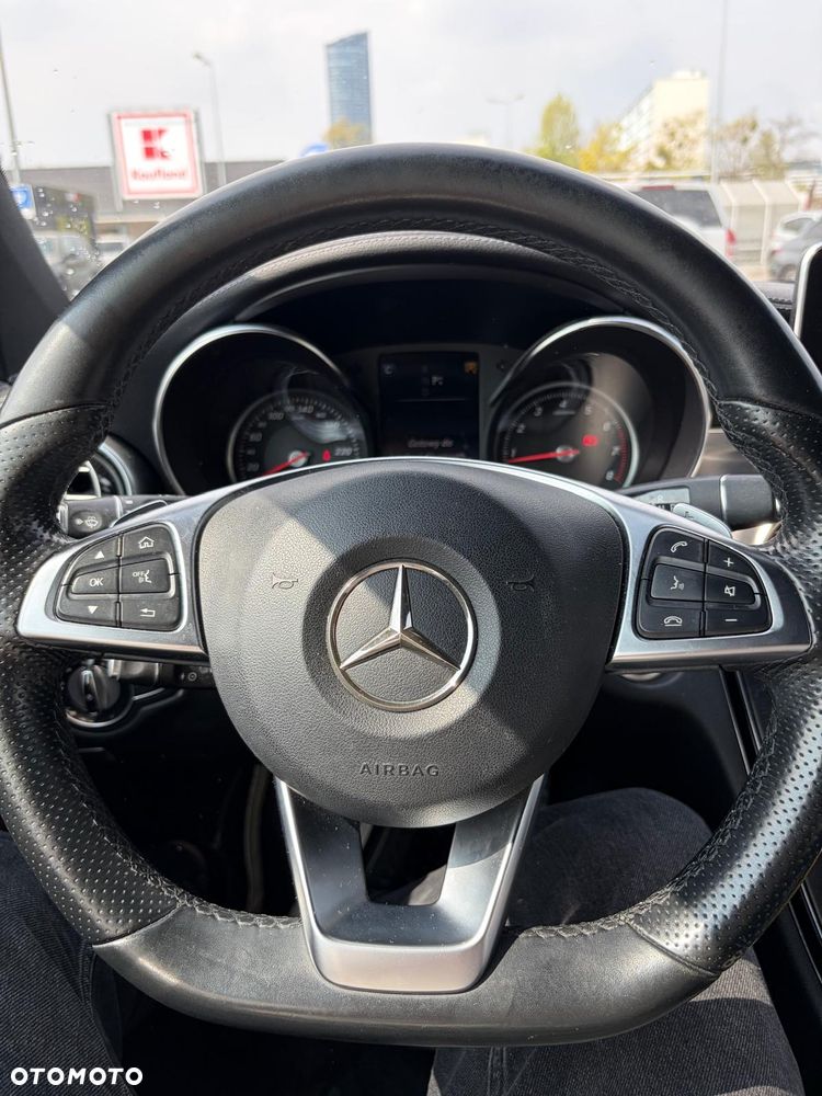 Mercedes-Benz Klasa C 300 7G-TRONIC - 12