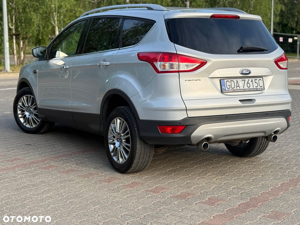 Ford Kuga 2.0 TDCi 2x4 Titanium - 17