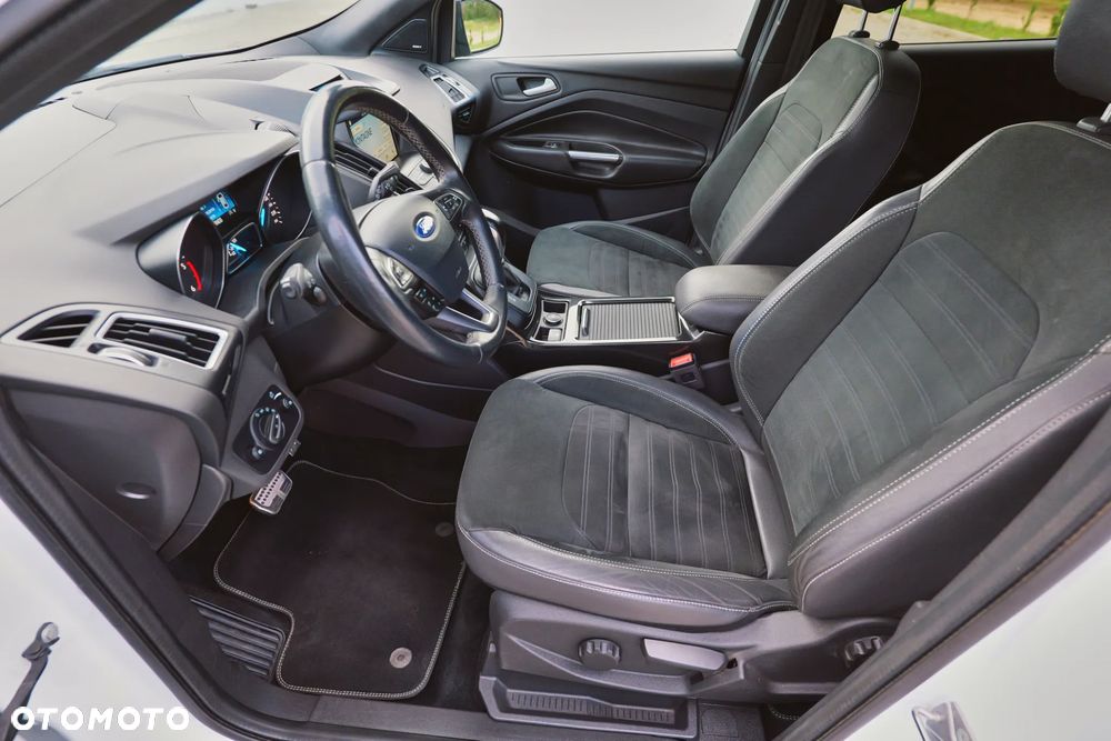 Ford Kuga 2.0 TDCi AWD ST-Line - 18
