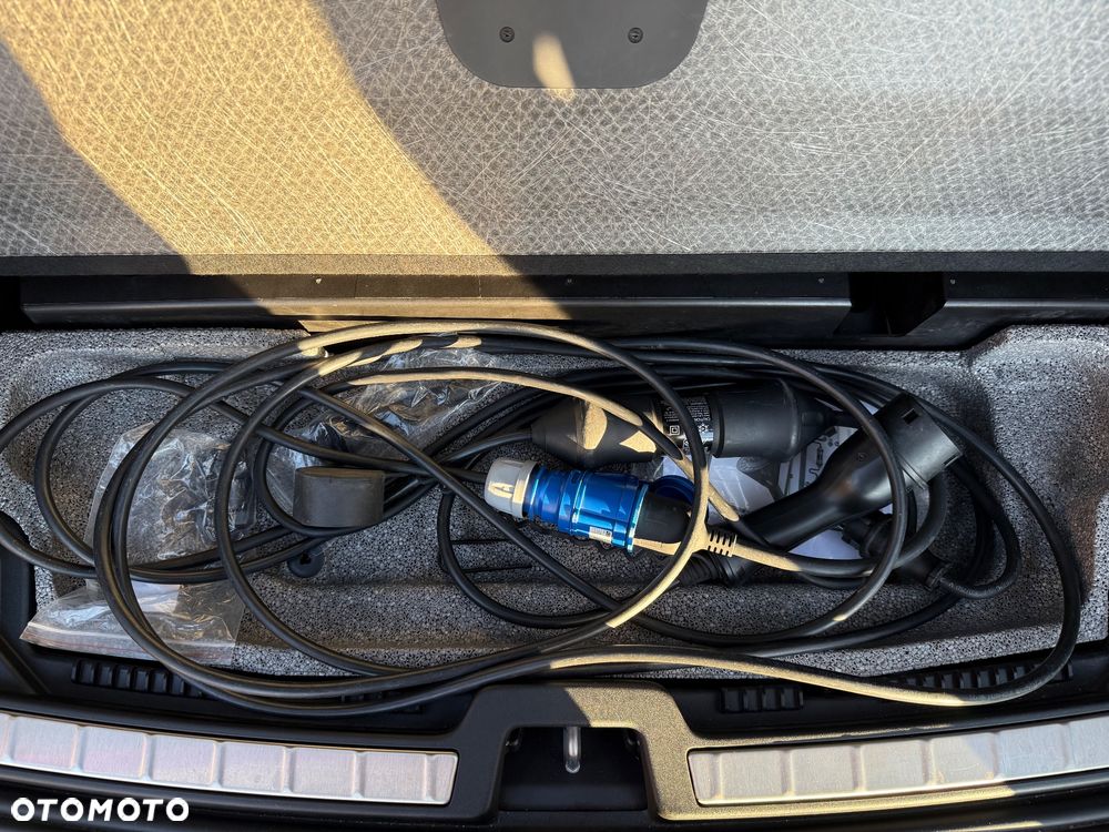 Volvo XC 60 T8 Plug-In Hybrid AWD Ultra Dark - 39