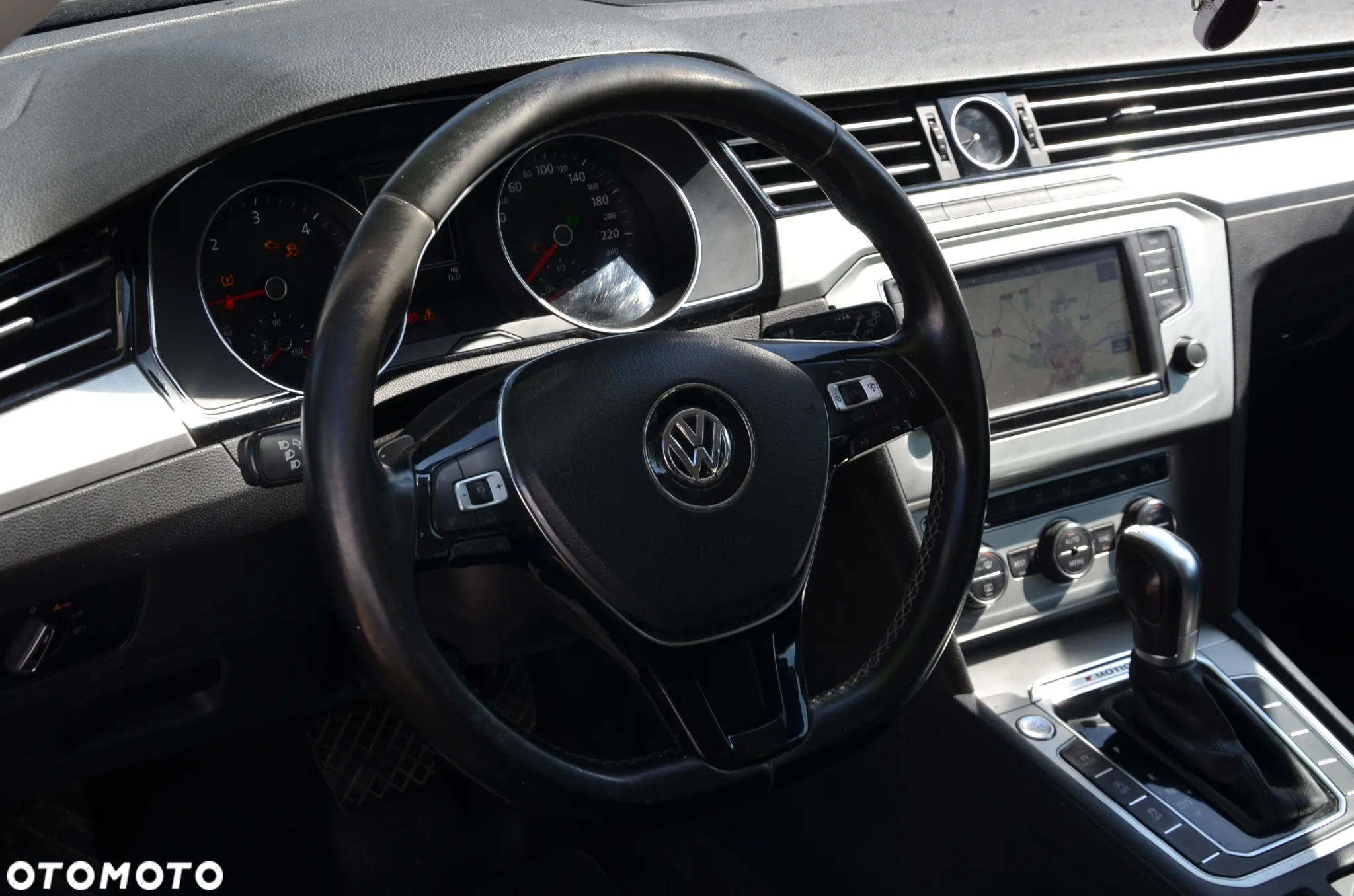 Volkswagen Passat 2.0 TDI 4Mot Elegance DSG - 17