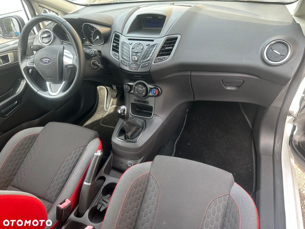 Ford Fiesta 1.5 TDCi Silver X - 31