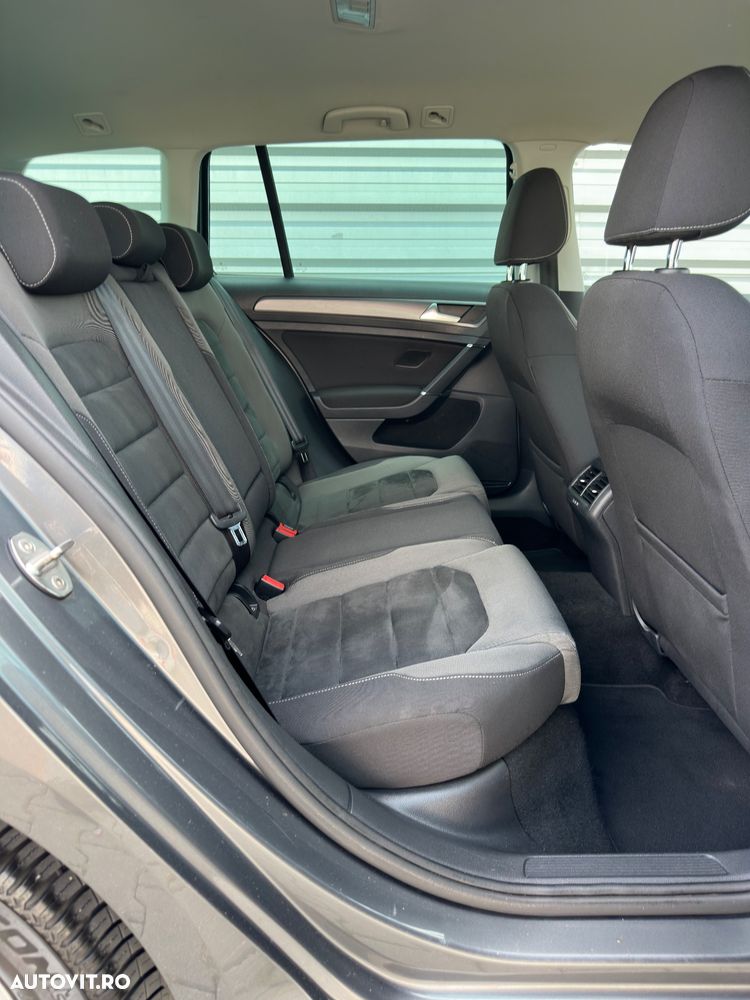 Volkswagen Golf 1.6 TDI Highline - 15