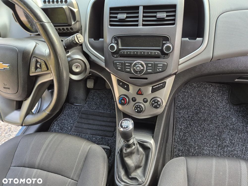 Chevrolet Aveo 1.6 LTZ - 22