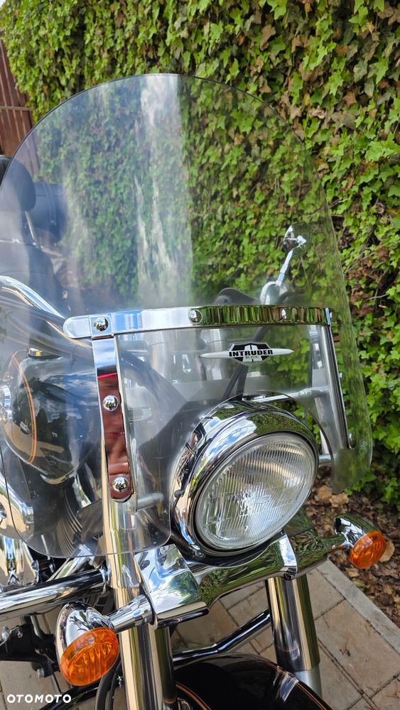 Suzuki Intruder - 30