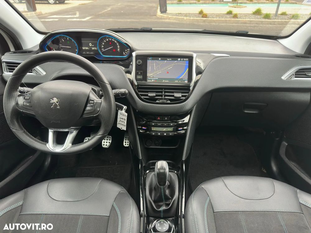 Peugeot 2008 - 9