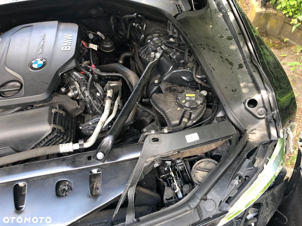 BMW Seria 5 520d xDrive - 5