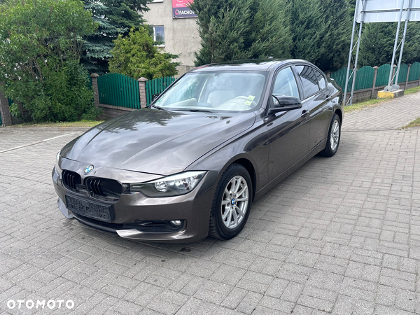 BMW Seria 3 320d Efficient Dynamic Edition Blue Performance Modern Line