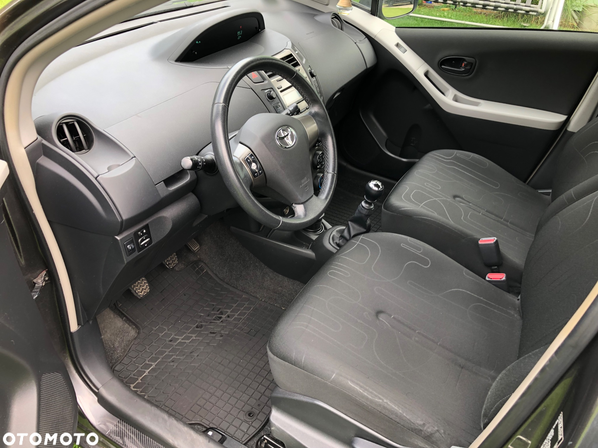 Toyota Yaris 1.33 VVT-i Cool - 12