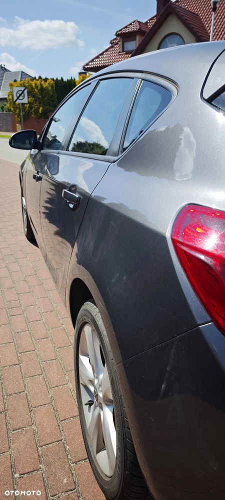 Opel Astra 1.6 Enjoy - 11